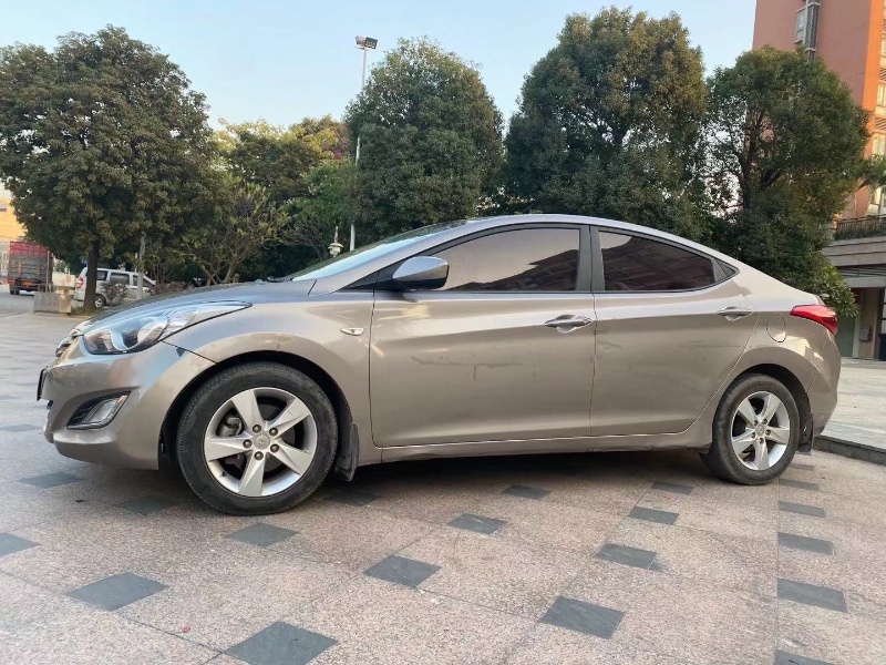 东莞13年现代朗动7