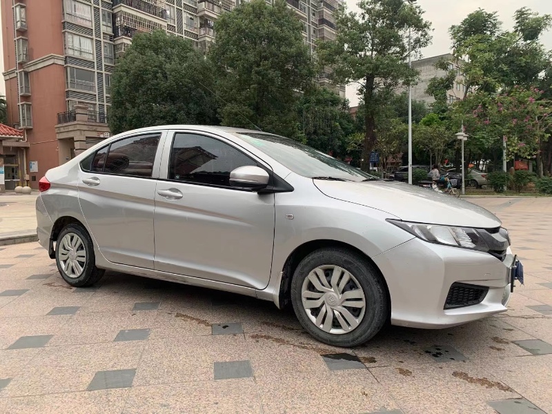 东莞16年本田锋范2