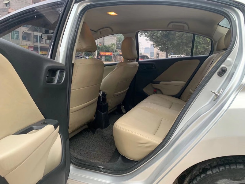 东莞16年本田锋范5