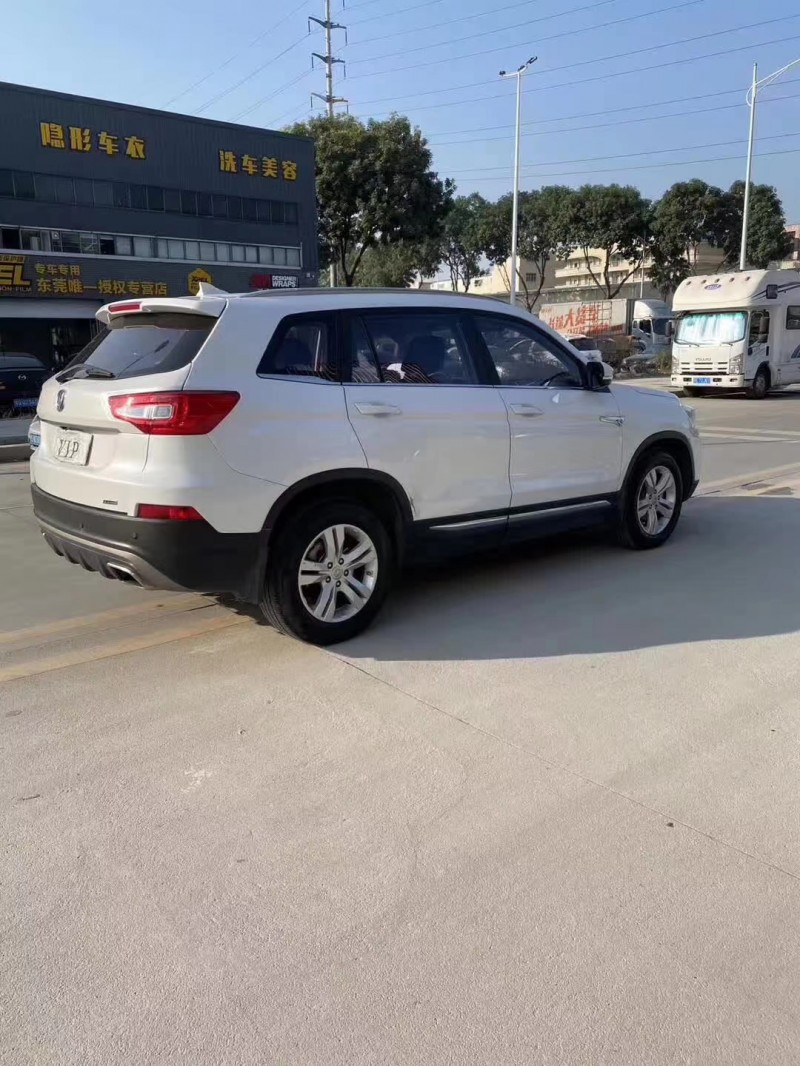 深圳16年长安汽车长安CS757