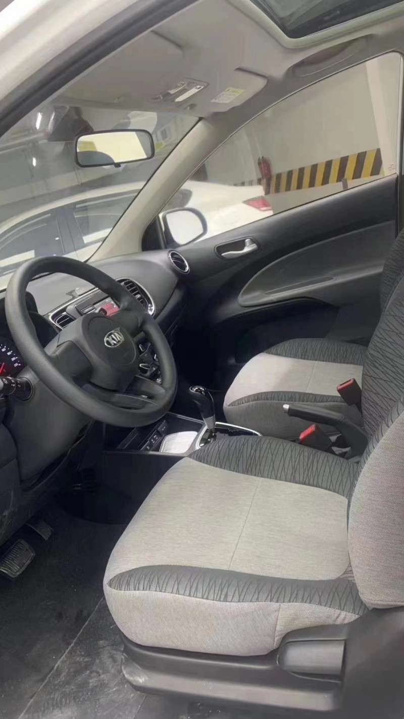 成都20年起亚焕驰4