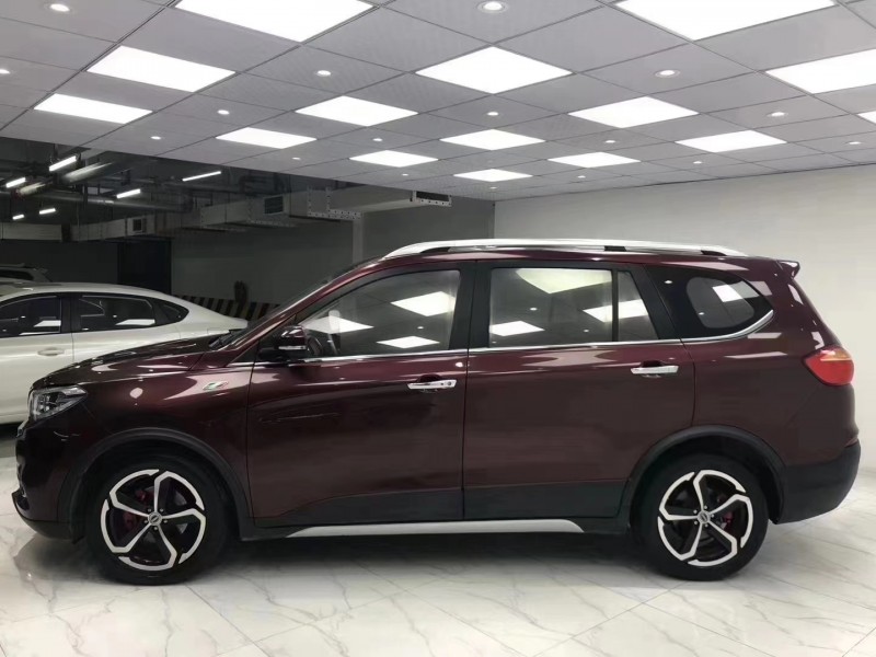 成都17年SWM斯威汽车X72