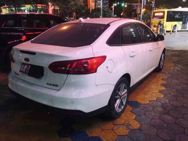 广州17年福特福睿斯4