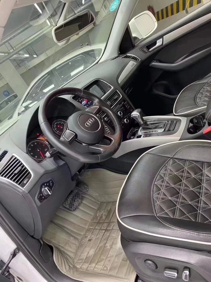 成都15年奥迪Q56