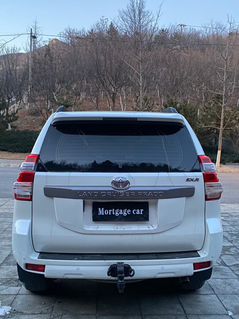 北京17年丰田普拉多4