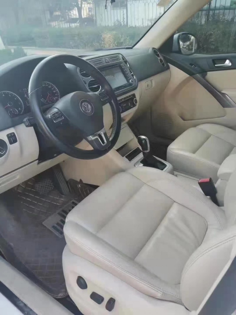 济南12年大众途观7