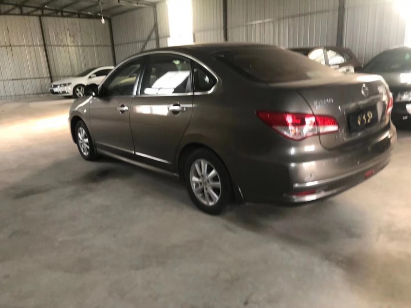 济南17年日产轩逸6