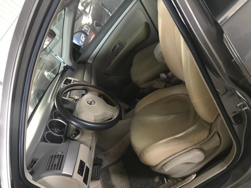 济南17年日产轩逸7