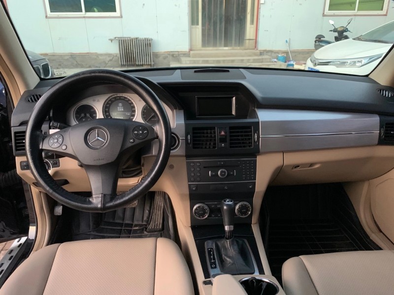 保定12年奔驰GLK1