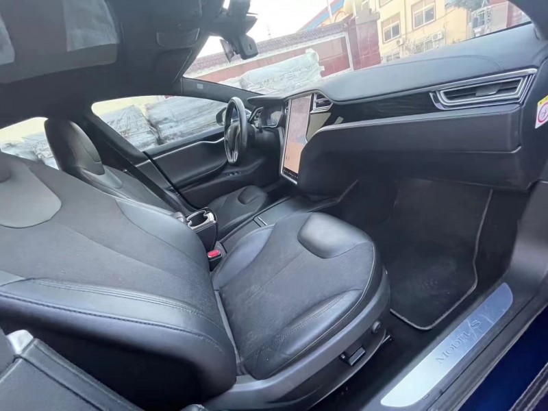 济南17年特斯拉MODEL S5