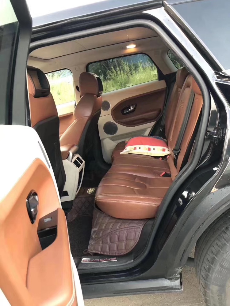 广州12年路虎极光1