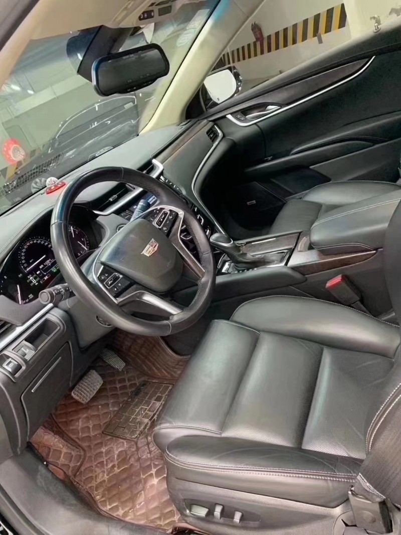 成都19年凯迪拉克XTS4