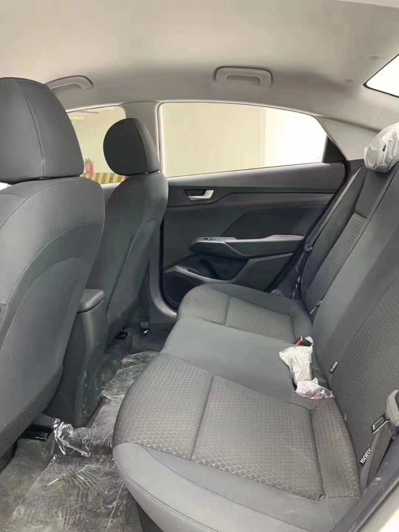 成都20年现代瑞纳9