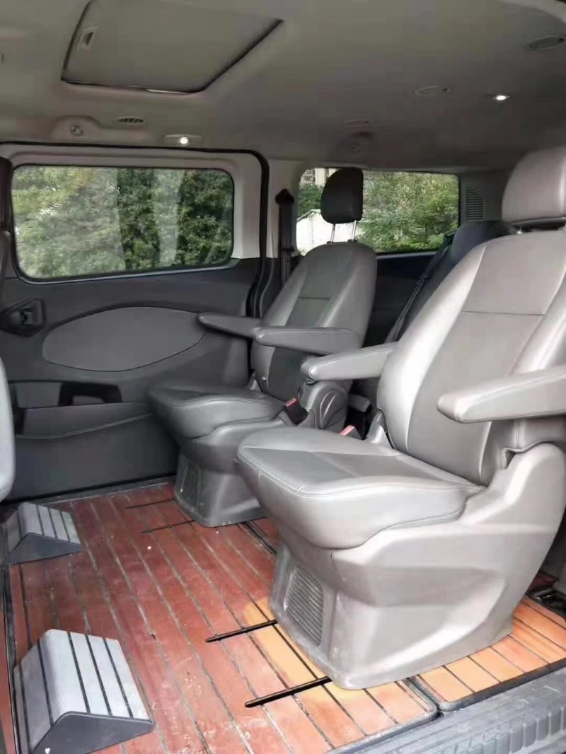 广州19年福特途睿欧8