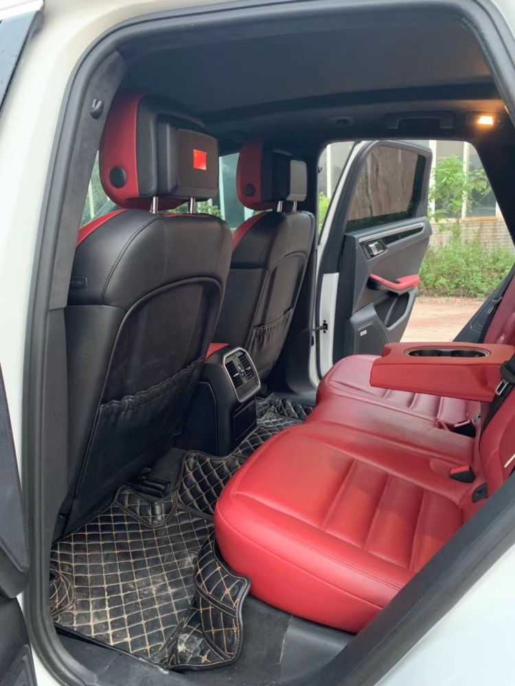 广州16年保时捷Macan1