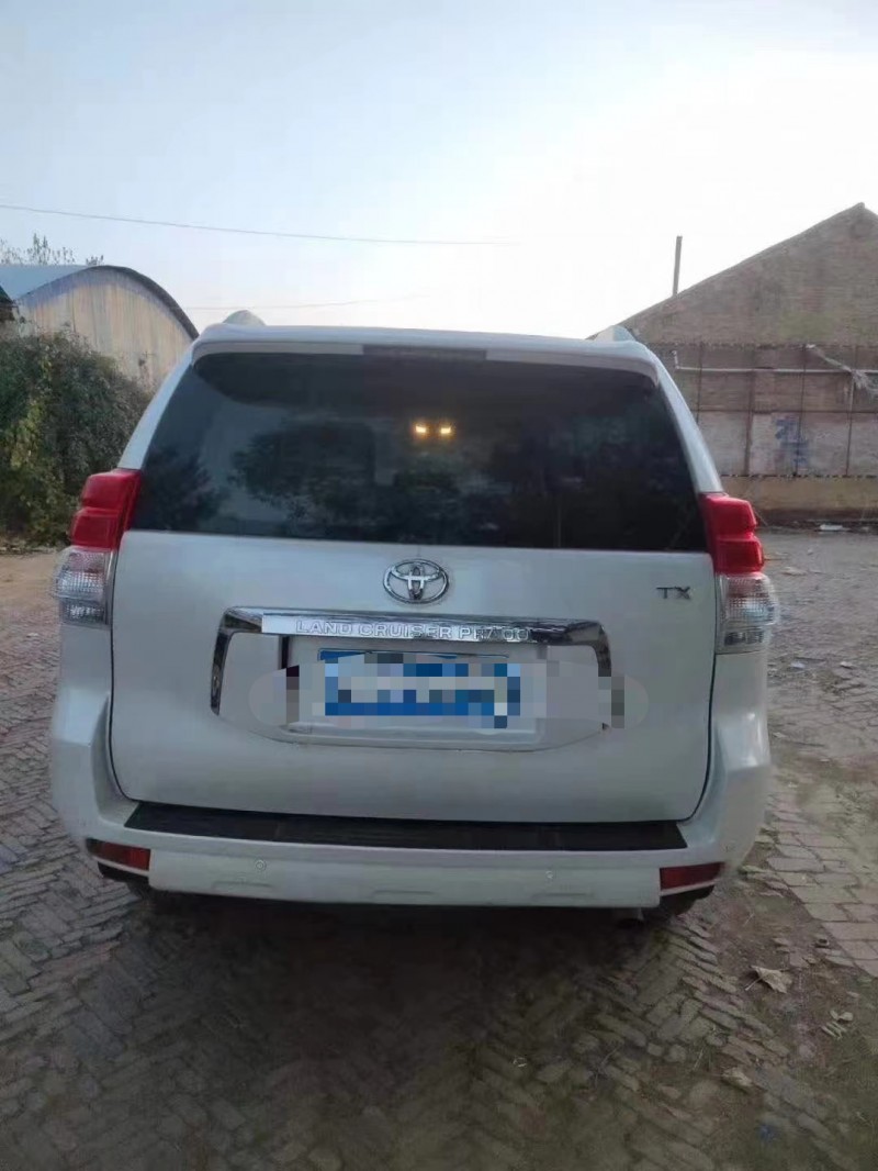 保定13年丰田普拉多4