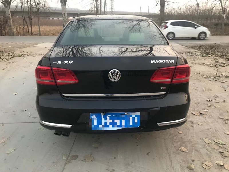 保定14年大众迈腾4