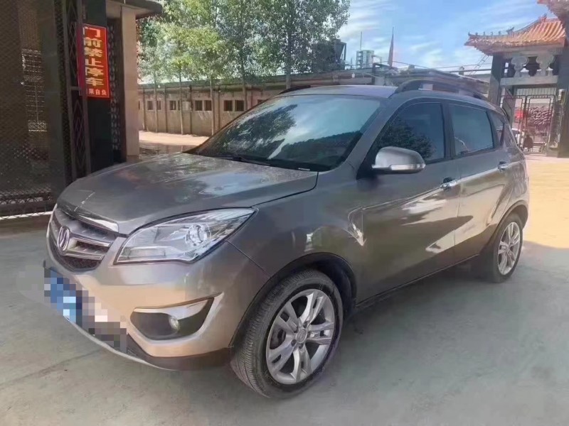 保定14年长安汽车长安CS352