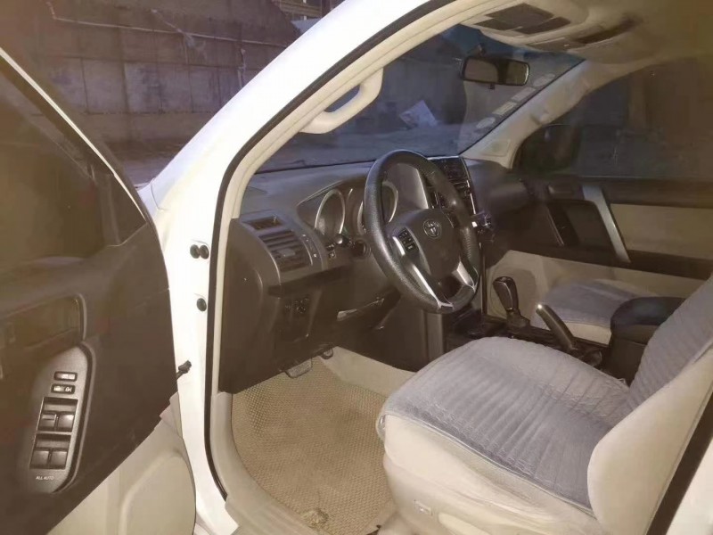 保定13年丰田普拉多3