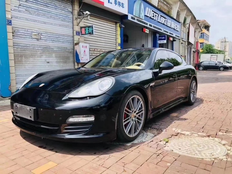 泉州11年保時捷帕拉梅拉2