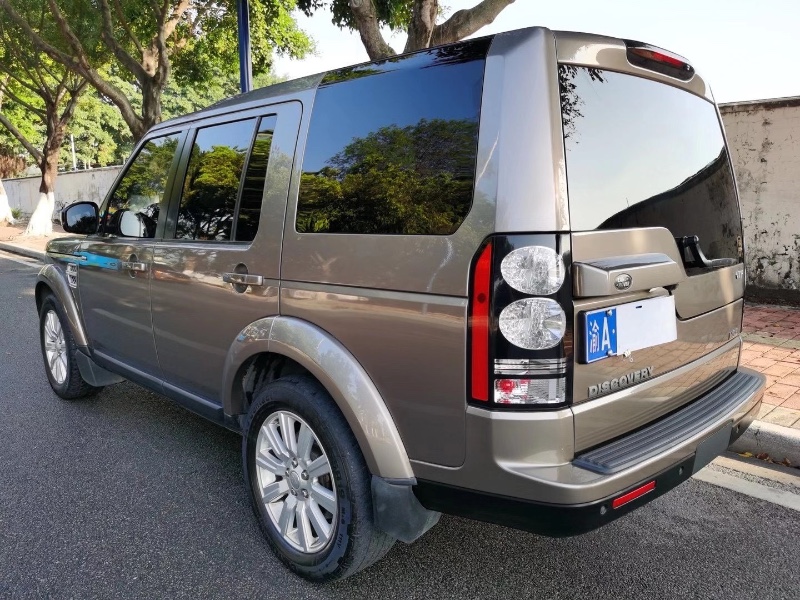 广州15年路虎发现44