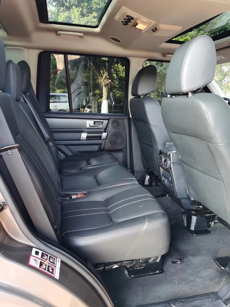 广州15年路虎发现47