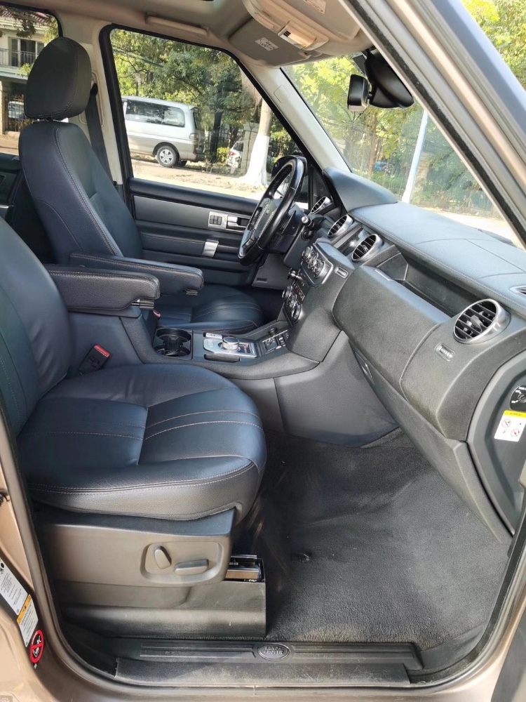 广州15年路虎发现46