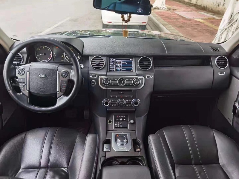 广州15年路虎发现48