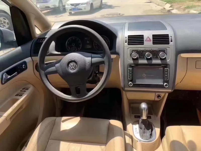 成都13年大众途安7