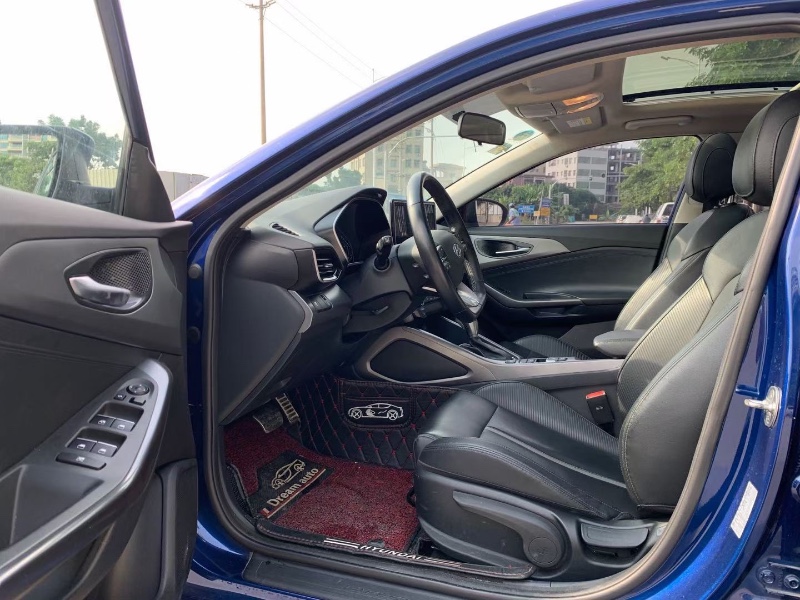 广州19年现代菲斯塔8