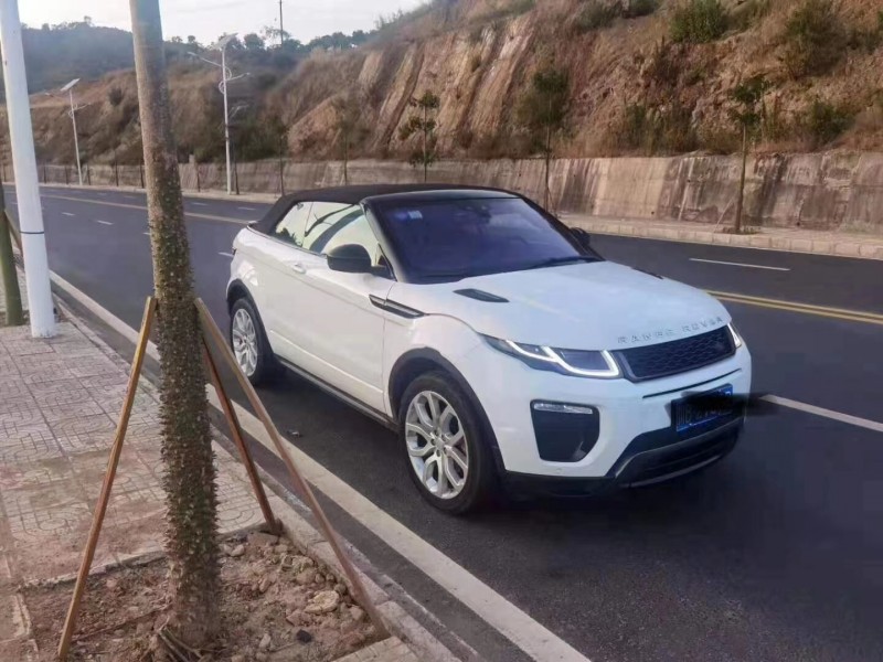 成都18年路虎极光2