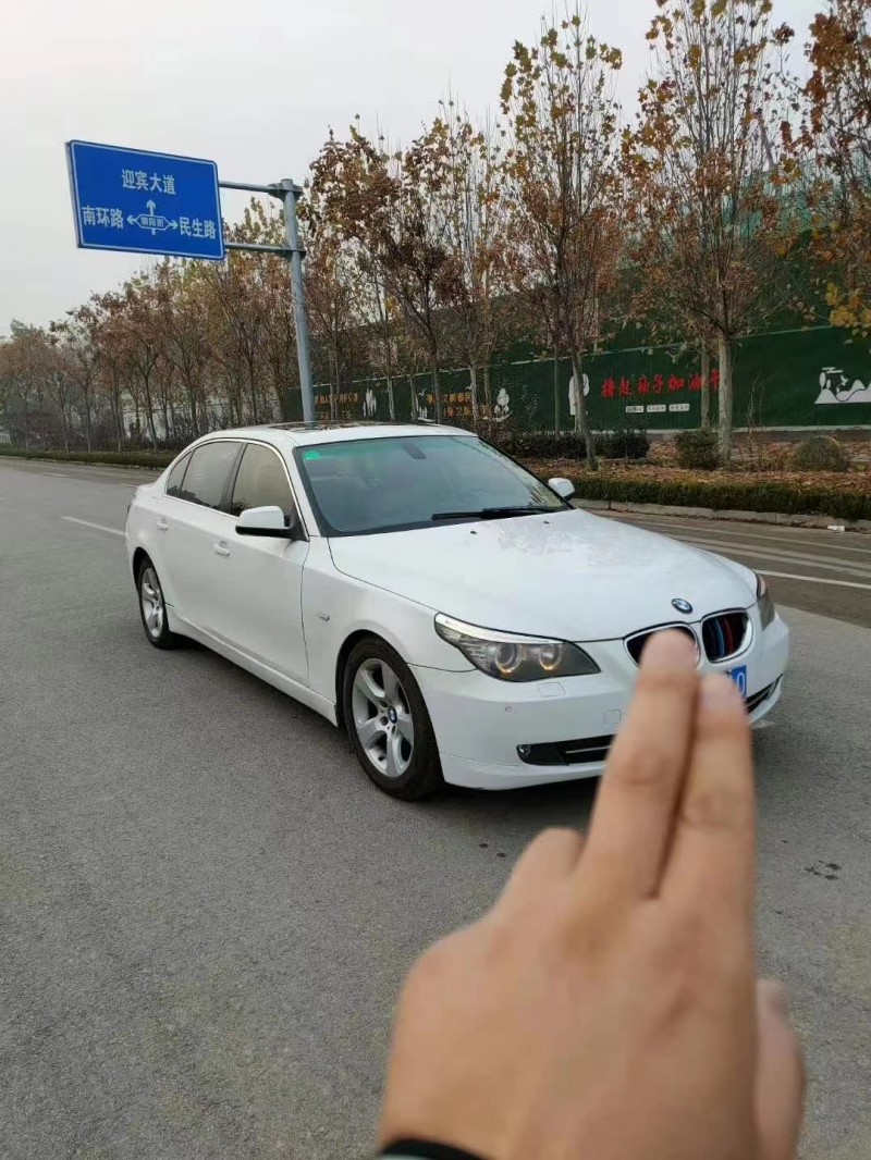 青岛09年宝马5系1