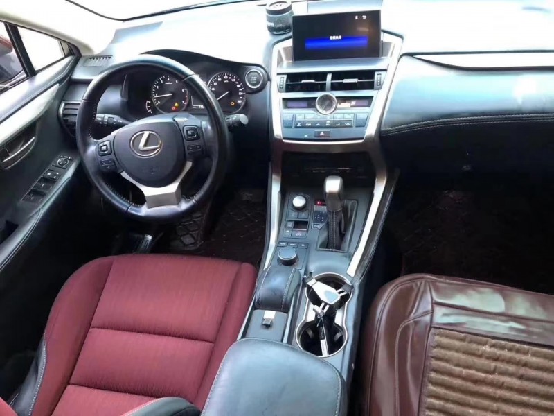 重庆16年雷克萨斯NX4