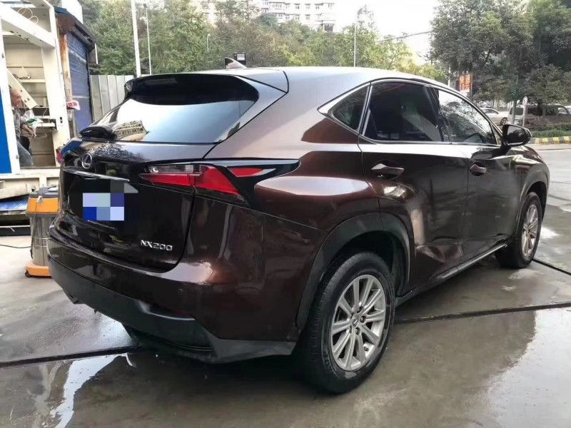 重庆16年雷克萨斯NX7
