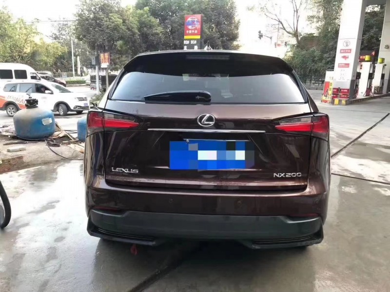 重庆16年雷克萨斯NX8