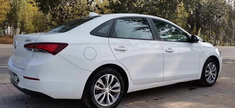 邢台19年别克英朗7