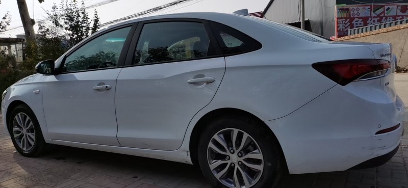 邢台19年别克英朗8