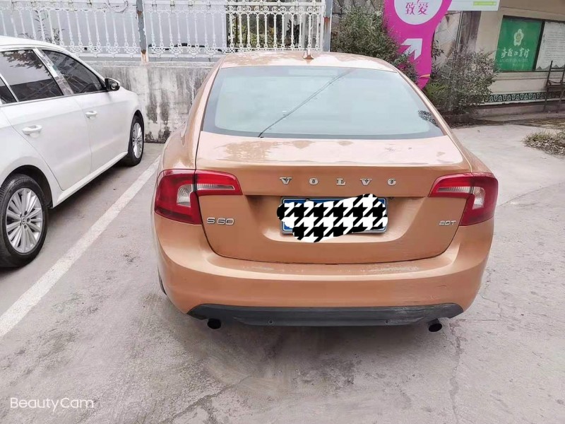 黃石11年沃爾沃S60L4