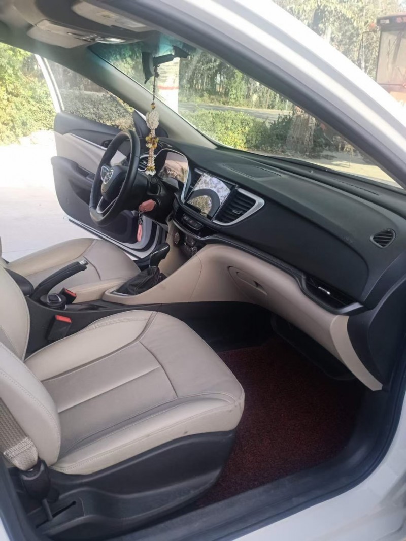 邢台18年别克英朗3