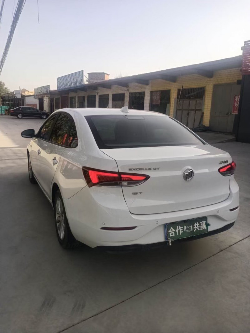 邢台18年别克英朗1