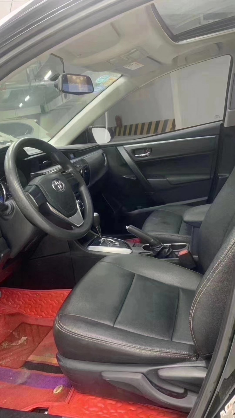 成都16年丰田雷凌6