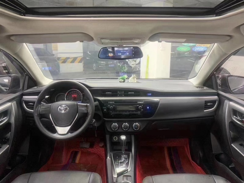 成都16年丰田雷凌2