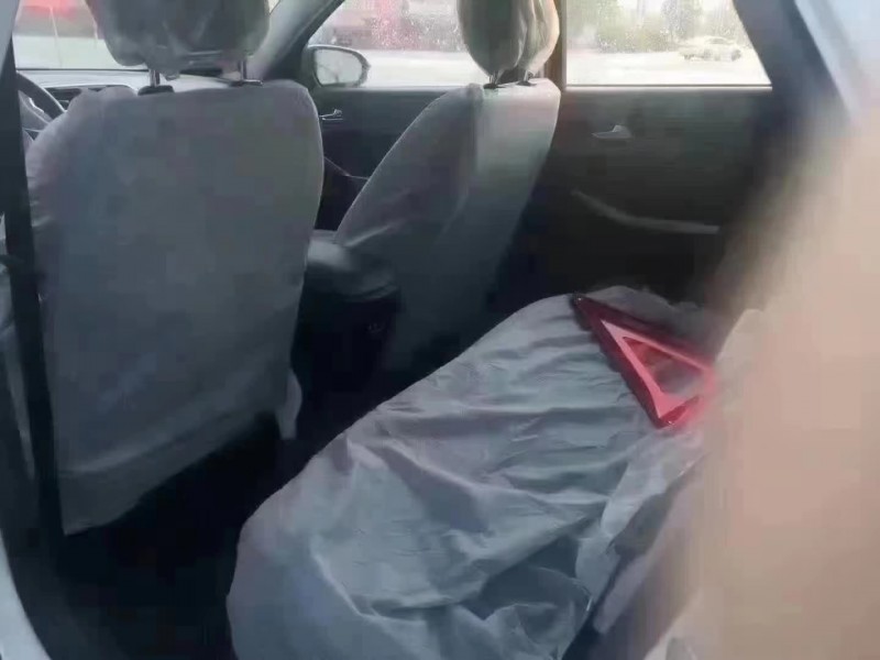 保定20年福特福睿斯5