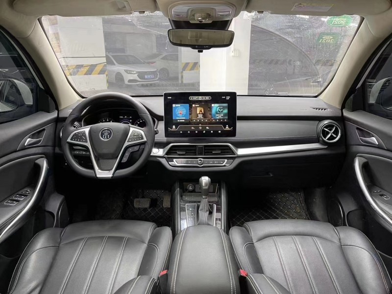 成都19年比亚迪宋9