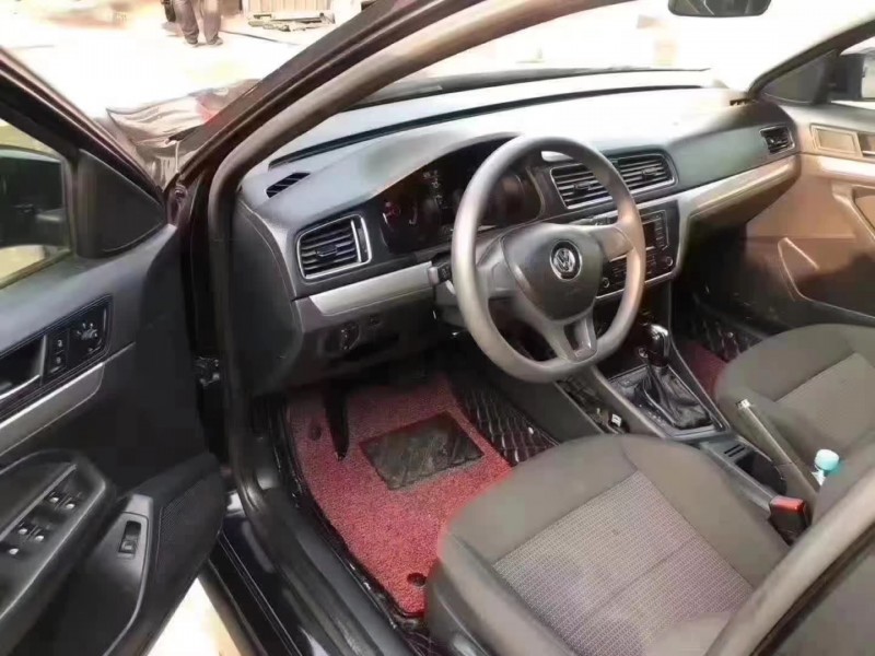 保定16年大众朗逸3