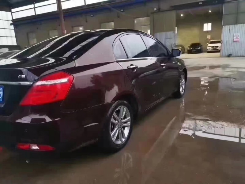 保定17年吉利帝豪2