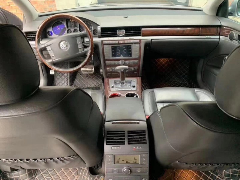 成都09年大众辉腾5