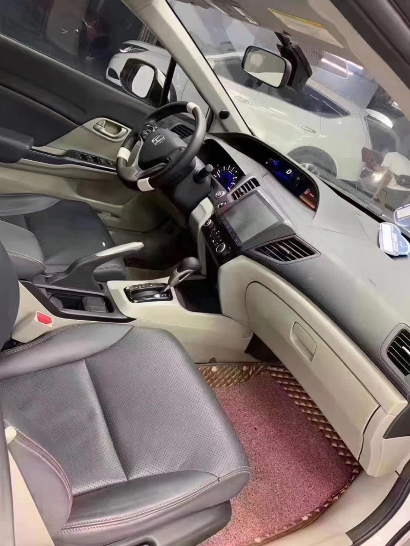 成都16年本田思域8