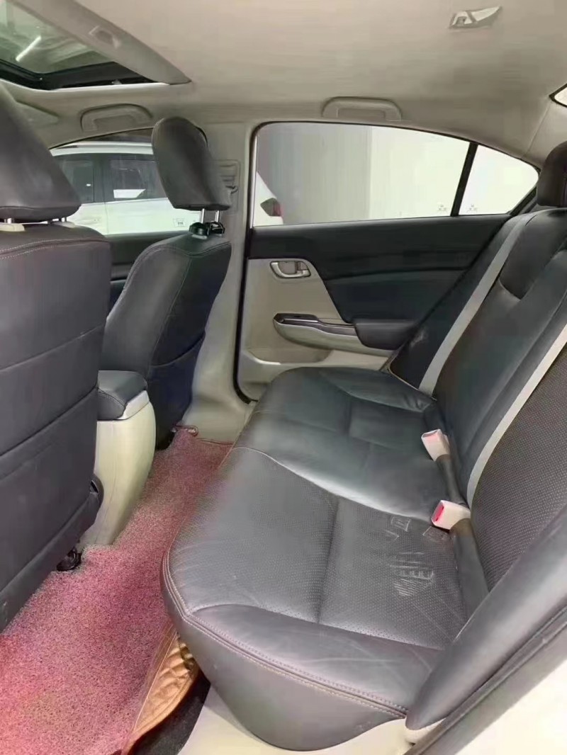 成都16年本田思域9