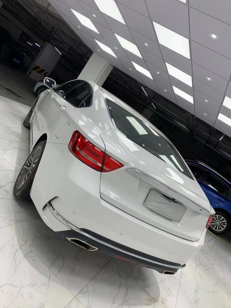 成都18年吉利博瑞6